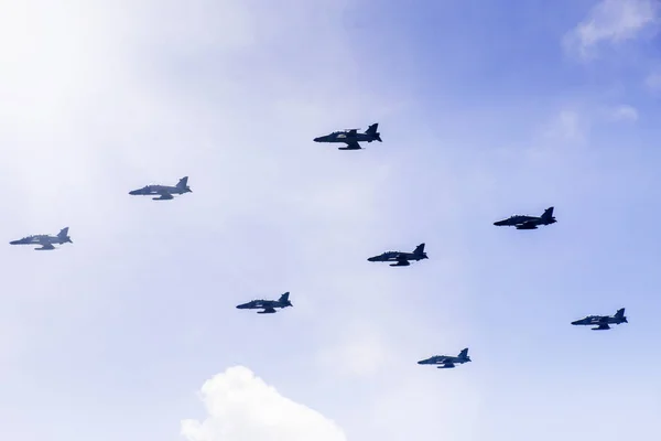 Acht Kampfjets zu Demonstrationszwecken — Stockfoto