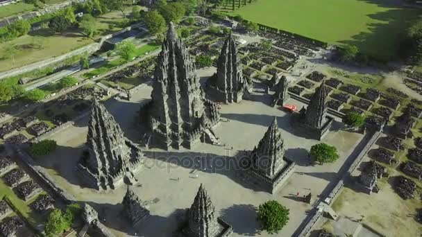 Antik Prambanan tapınak havadan görüntüleri — Stok video