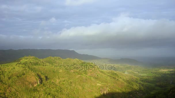 Imágenes aéreas del paisaje de Yogyakarta Panguk Hill — Vídeos de Stock