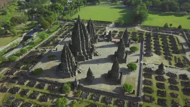 Prambanan Tapınağı karmaşık havadan görünümü — Stok video