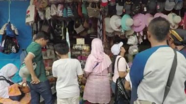 Borobudur Hediyelik eşya Pazar görüntüleri kaydırma sol