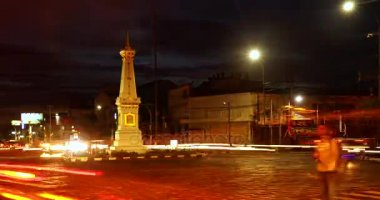 Geceleri zaman atlamalı Tugu Yogyakarta