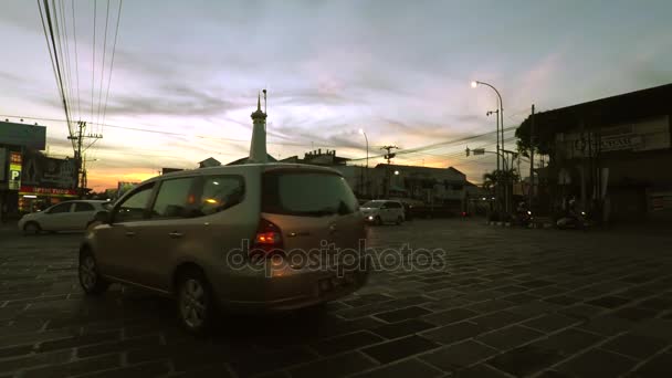 Imágenes del monumento a Tugu en Yogyakarta — Vídeo de stock