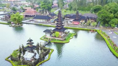 Hava manzara Ulun Danu Bratan Tapınağı