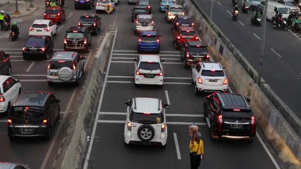 Пробки на дорогах Джакарты — стоковое видео