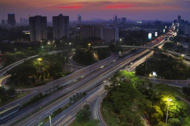 Gün batımında güzel Semanggi Otoban Kavşağı