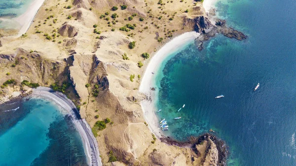 Traditionele boten op Padar eiland — Stockfoto