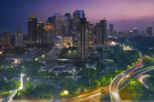 Gün batımında güzel gökdelenler