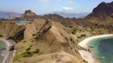 Padar Island hava toplayan savana Hills