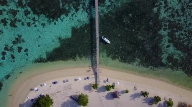 Kanawa adası iskelede hava manzara