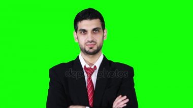 Studio gülümseyen genç Kafkas işadamı