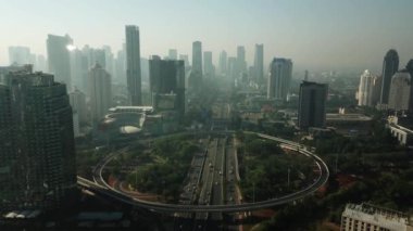  Semanggi Otoban ve ofis binaları toplayan