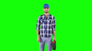 Tesisatçı ekipman kutusu ve başparmak ile