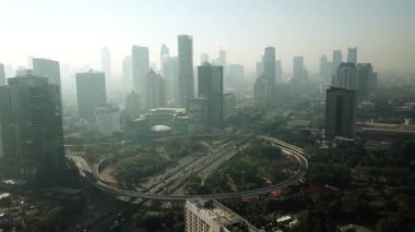  Semanggi Köprülü Kavsagi ve gökdelenler peyzaj