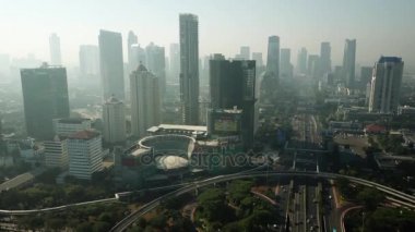 Ofis binaları Semanggi karayolu yakınındaki peyzaj