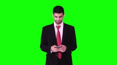 Genç işadamı cep telefonu Studio'yu kullanarak