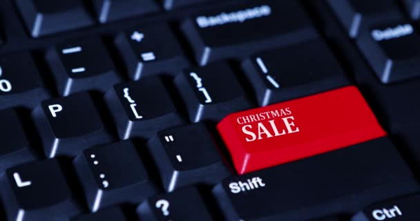 Mano presionando un botón de venta de Navidad — Vídeo de stock