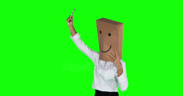 Donna d'affari anonima scattare foto selfie — Video Stock