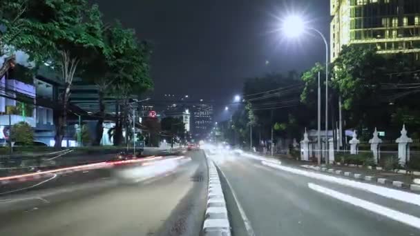 Motie van Jakarta weg stoppen bij nacht — Stockvideo