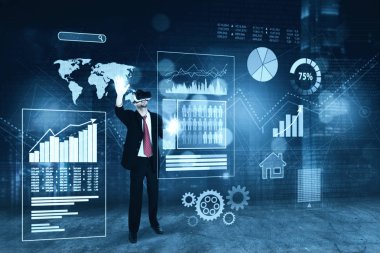 Genç Yöneticisi sanal gerçeklik gözlük ile çalışma