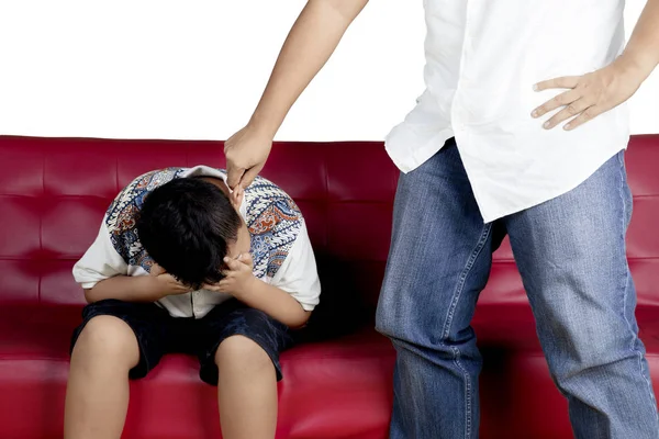 Young father punishing his son — Stock Photo, Image