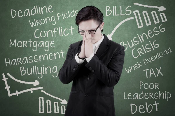 Stressed manager having many problems — Stock Photo, Image