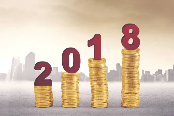 Gold coins with numbers 2018 — Stock Photo, Image