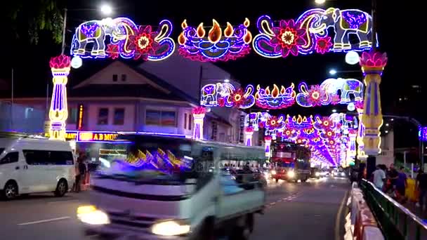 Singapur Grudnia 2017 Nagrania Wideo Zatłoczonych Ruchu Kolorowe Światła Deepavali — Wideo stockowe