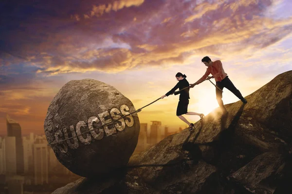 Negócios puxando palavra de sucesso — Fotografia de Stock