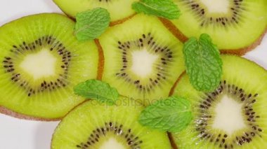 Stüdyo tablo iplik sulu kivi dilimlerini Üstten Görünüm