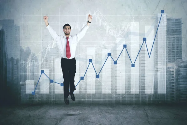 Successful Arabian businessman with growth graph — Stock Photo, Image