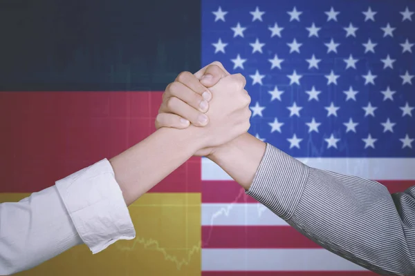 与德国和美国国旗的合作 — 图库照片