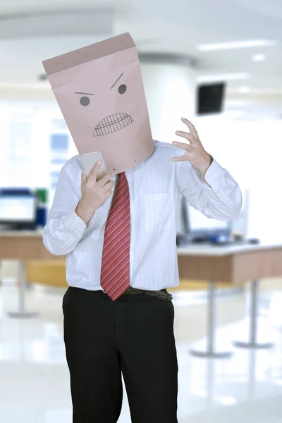 Unknown male manager screaming on the phone — Stock Photo, Image