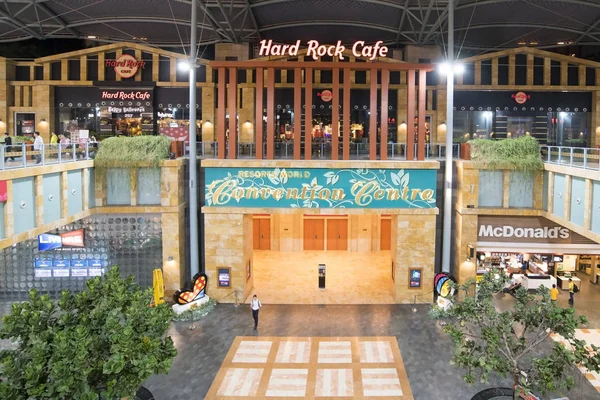 Hard rock cafe and Mcdonald in Sentosa Island — Stock Photo, Image