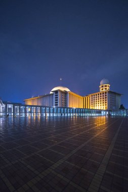Gece zaman güzel İstiklâl Camii