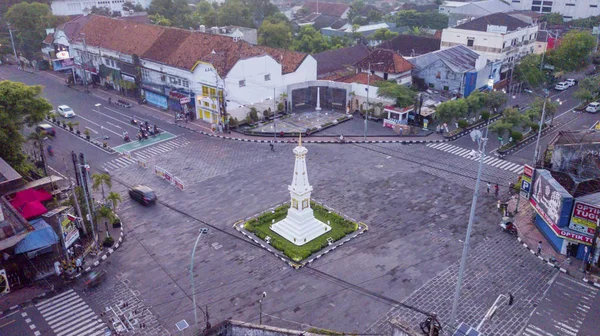 Hermoso Tugu Yogyakarta en la carretera de intercambio — Foto de Stock