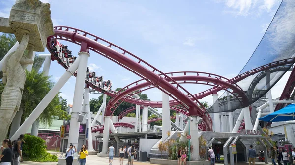 Battlestar Galactica Roller Coaster in Singapore — Stock Photo, Image