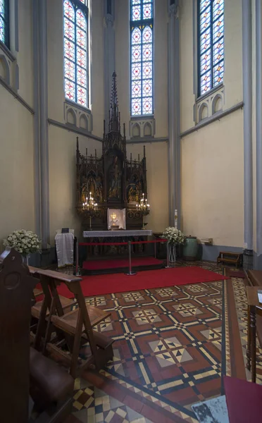 Mooie altaar van de kathedraal kerk — Stockfoto