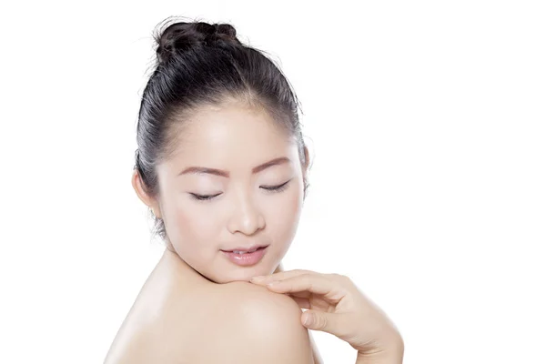 Stunning asian woman with glowing skin — Stock Photo, Image