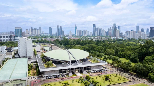 Aerial Image of the Indonesia Parliament Complex with Jakarta Cityscape background — Stock Photo, Image