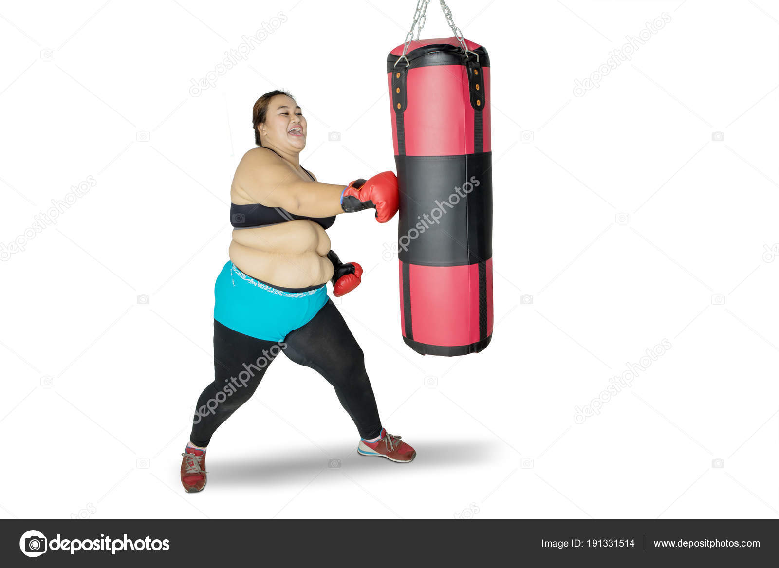rutina de ejercicios con bolsa de boxeo