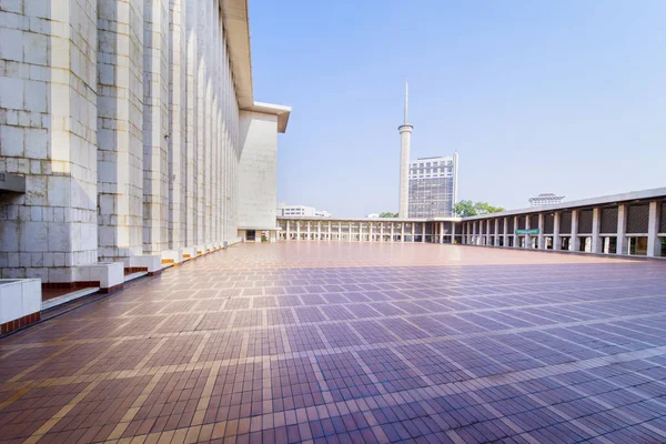Istiqlal 모스크의 아름 다운 인테리어 — 스톡 사진