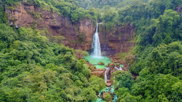 Beautiful Cikaso waterfall with green trees — Stock Photo, Image