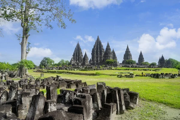 Ünlü Prambanan tapınak inşa — Stok fotoğraf
