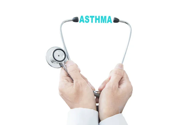 Anonimowy mężczyzna lekarz z astmy słowo — Zdjęcie stockowe
