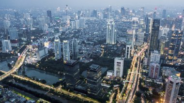 Jakarta hava atış şehir merkezinde geceleri