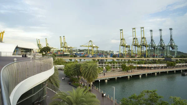 Singapore port with express monorail — Stock Photo, Image