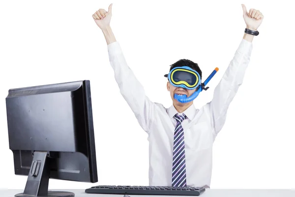 Happy businessman wearing snorkeling equipment — Stock Photo, Image