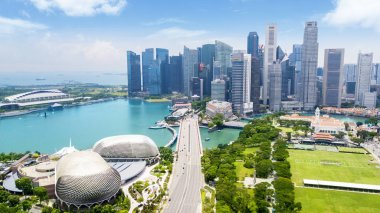 Singapur ufuk çizgisinin güzel simgesi