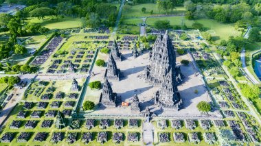 Prambanan tapınağının güzel manzarası